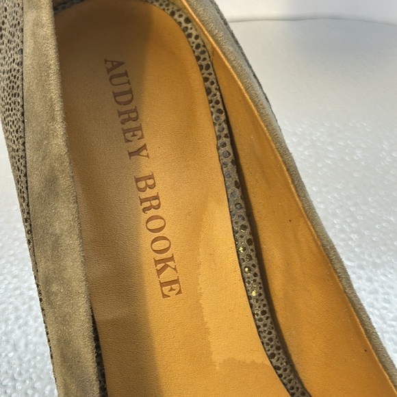 Audrey Brooke wedge heel shoes. Size 7, in very gently used condition.​​ - Picture 6 of 8